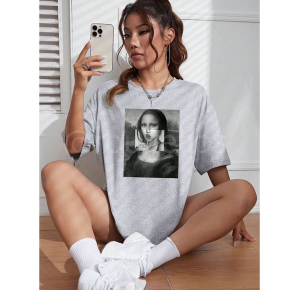 Gray Oversized Tee Crewneck Short Sleeve Printed Black White Appliqué Mona Lisa - Picture 5 of 8